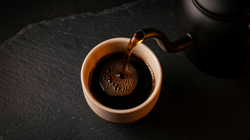Taíno Coffee being poured into a cup